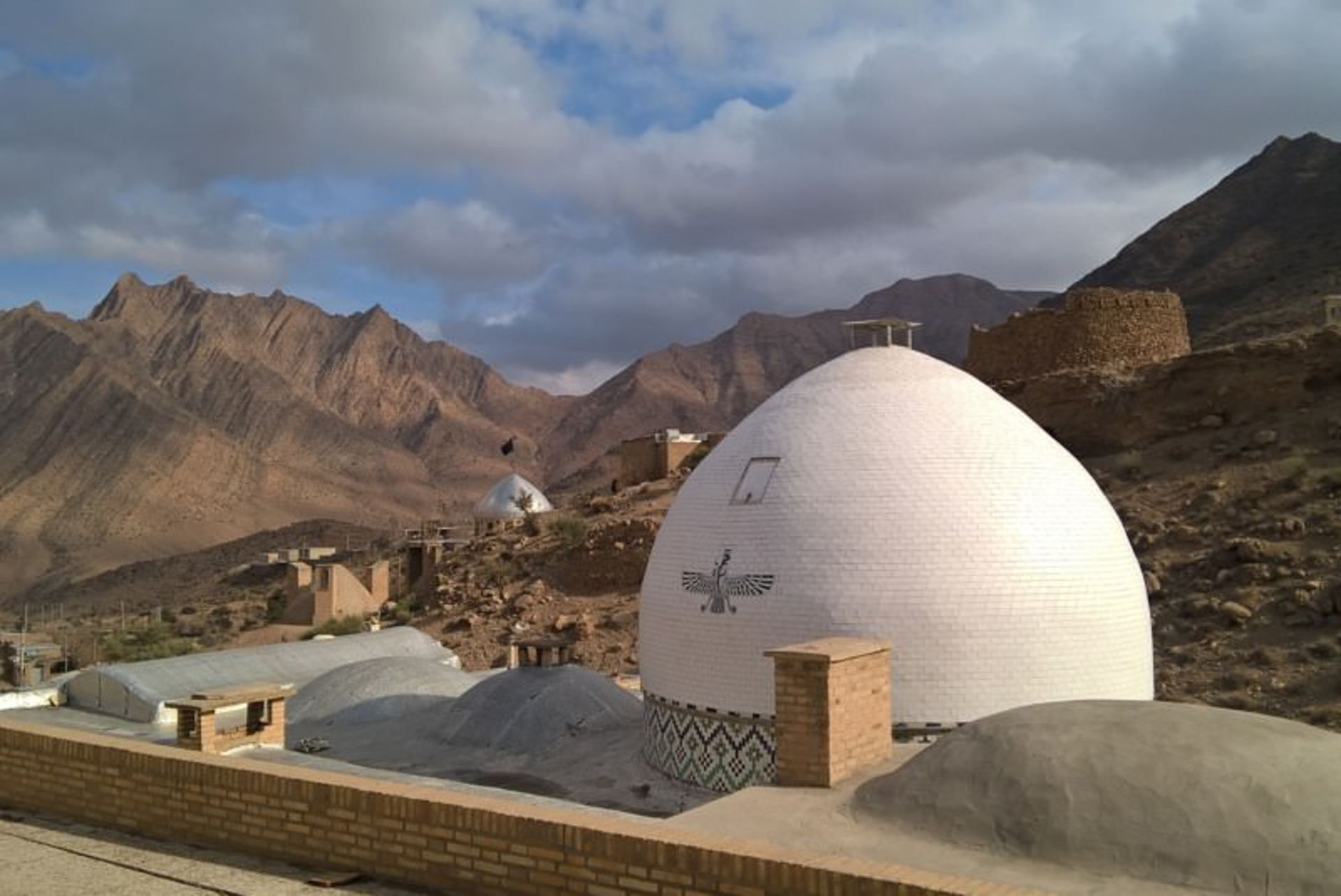 زیارتگاه پارس بانو