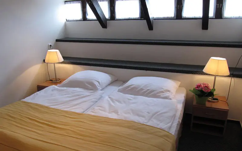 هتل جانا پانسیون دومو ملادزه (Hotel Jana / Pension Domov Mládeže)