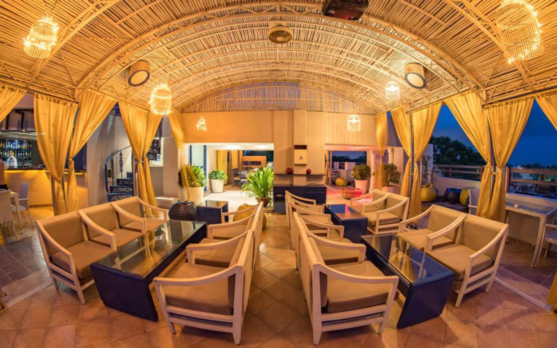 هتل هاوارد پلازا د فرن آگرا (Howard Plaza The Fern, Agra)