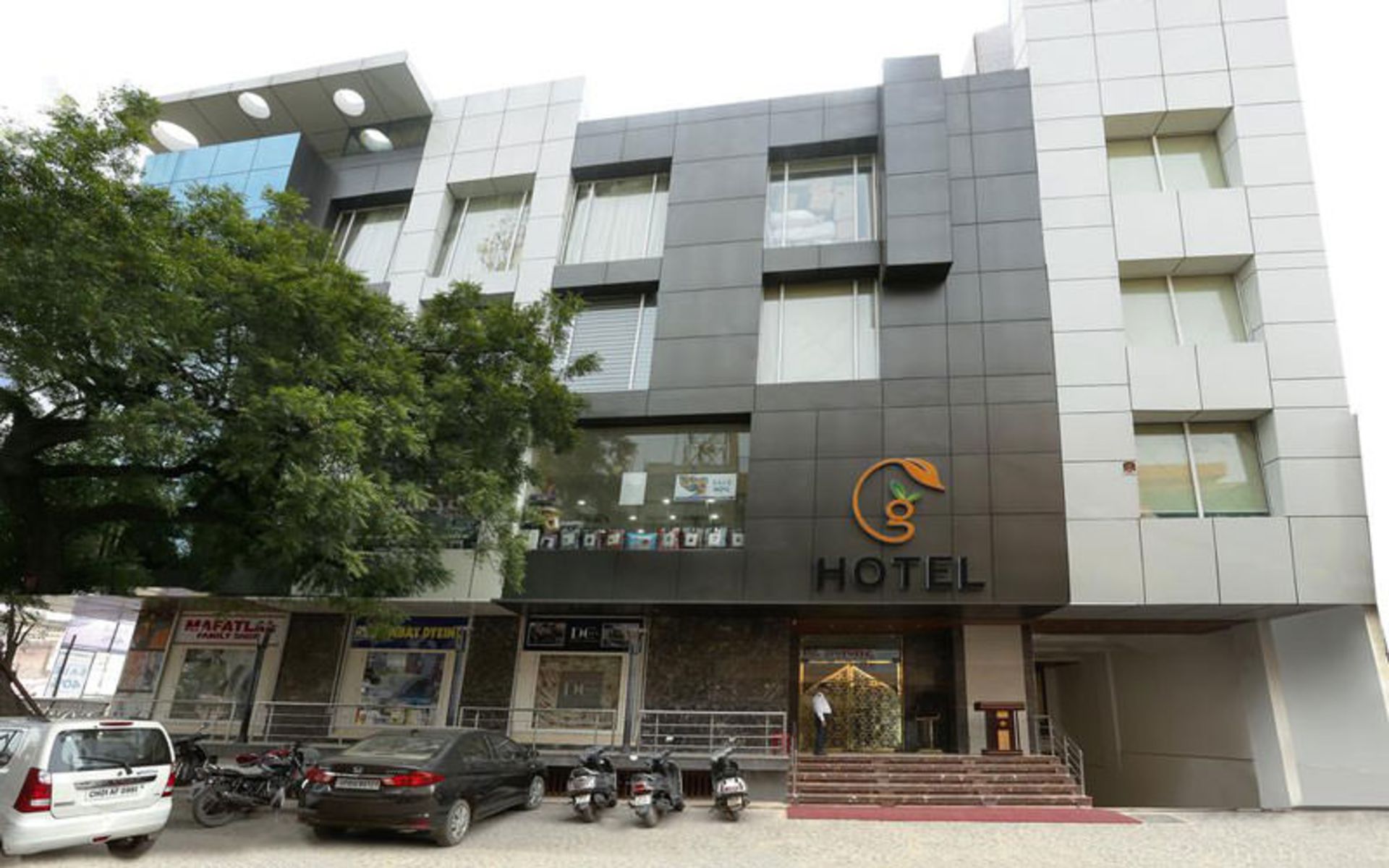 هتل جی (G Hotel)