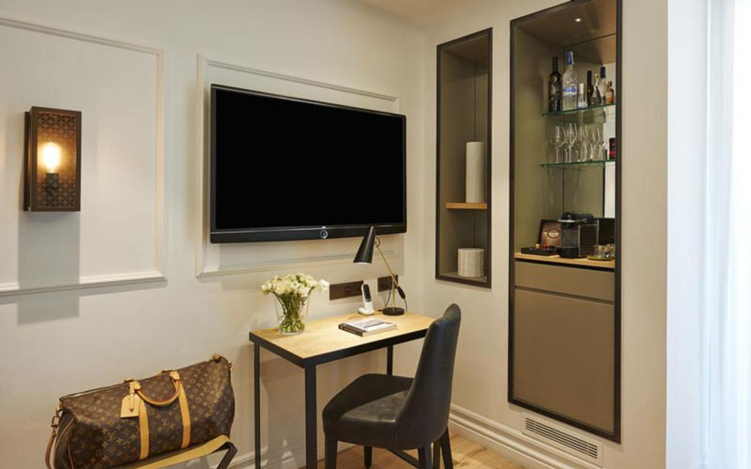 هتل سراس (Hotel The Serras)