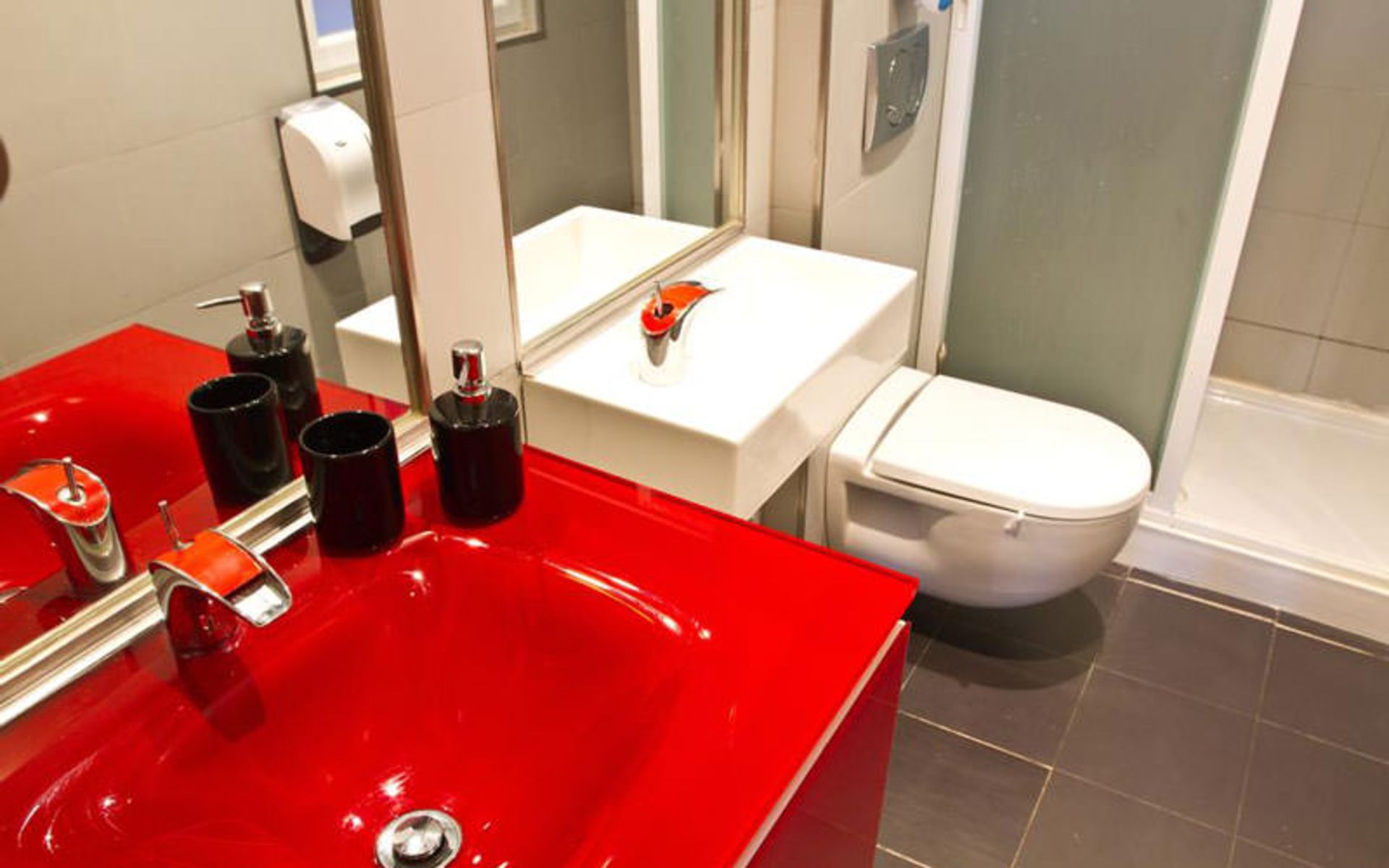 هتل بی ای (B.A. Hostel)