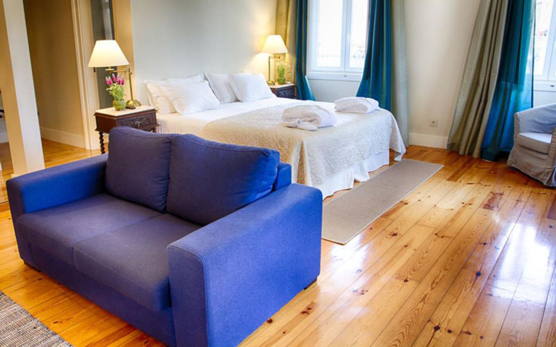 هتل آلجریا (Hotel Alegria)
