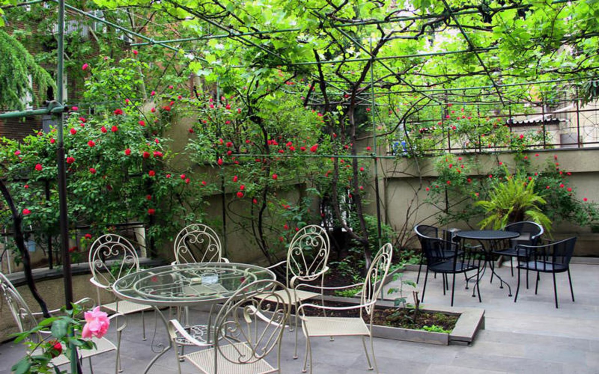 هتل ایلیانی (Iliani Hotel)