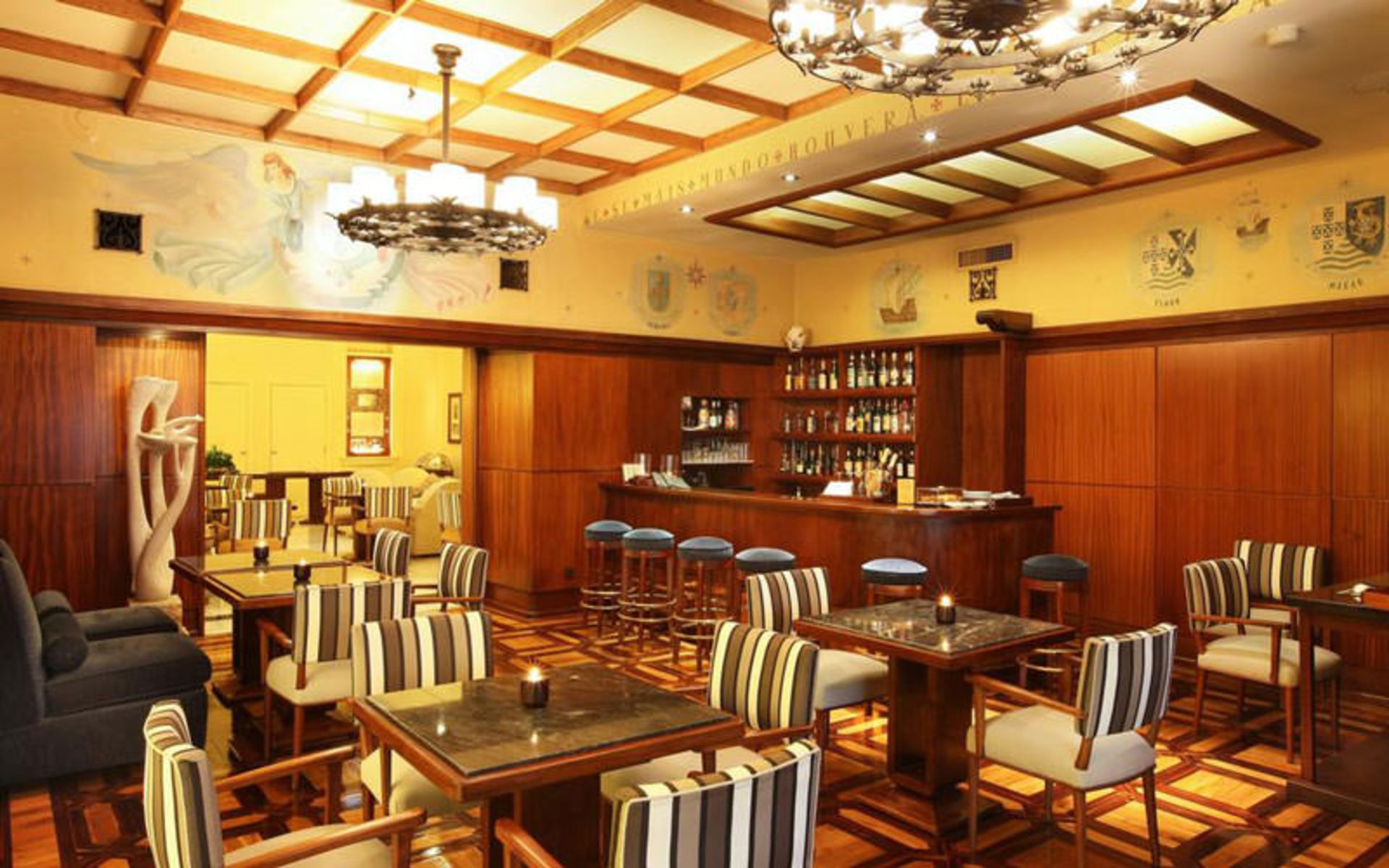 هتل بیریتانیا (Hotel Britania)