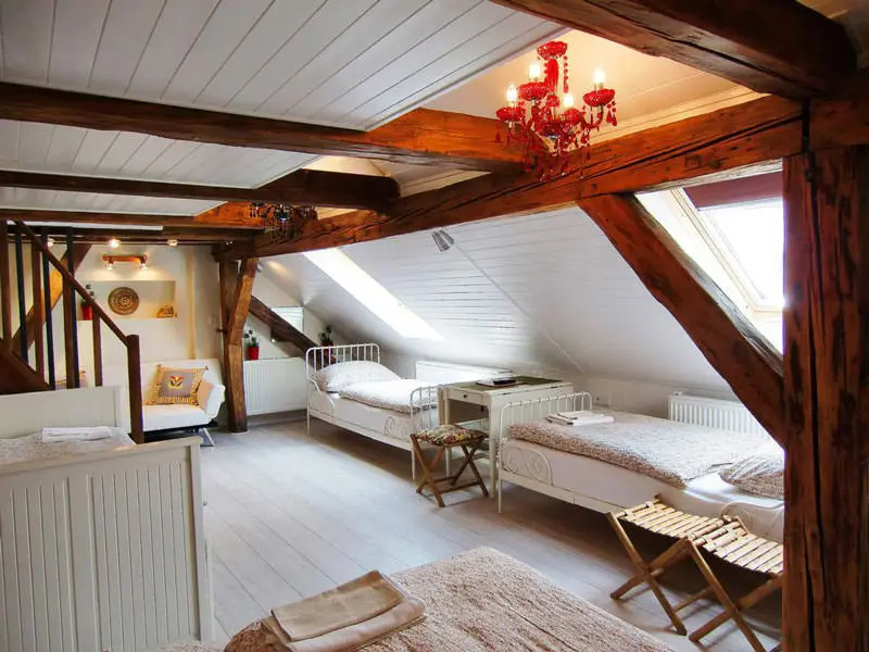 هتل آپارتمان آلیس (Alice Apartment House)