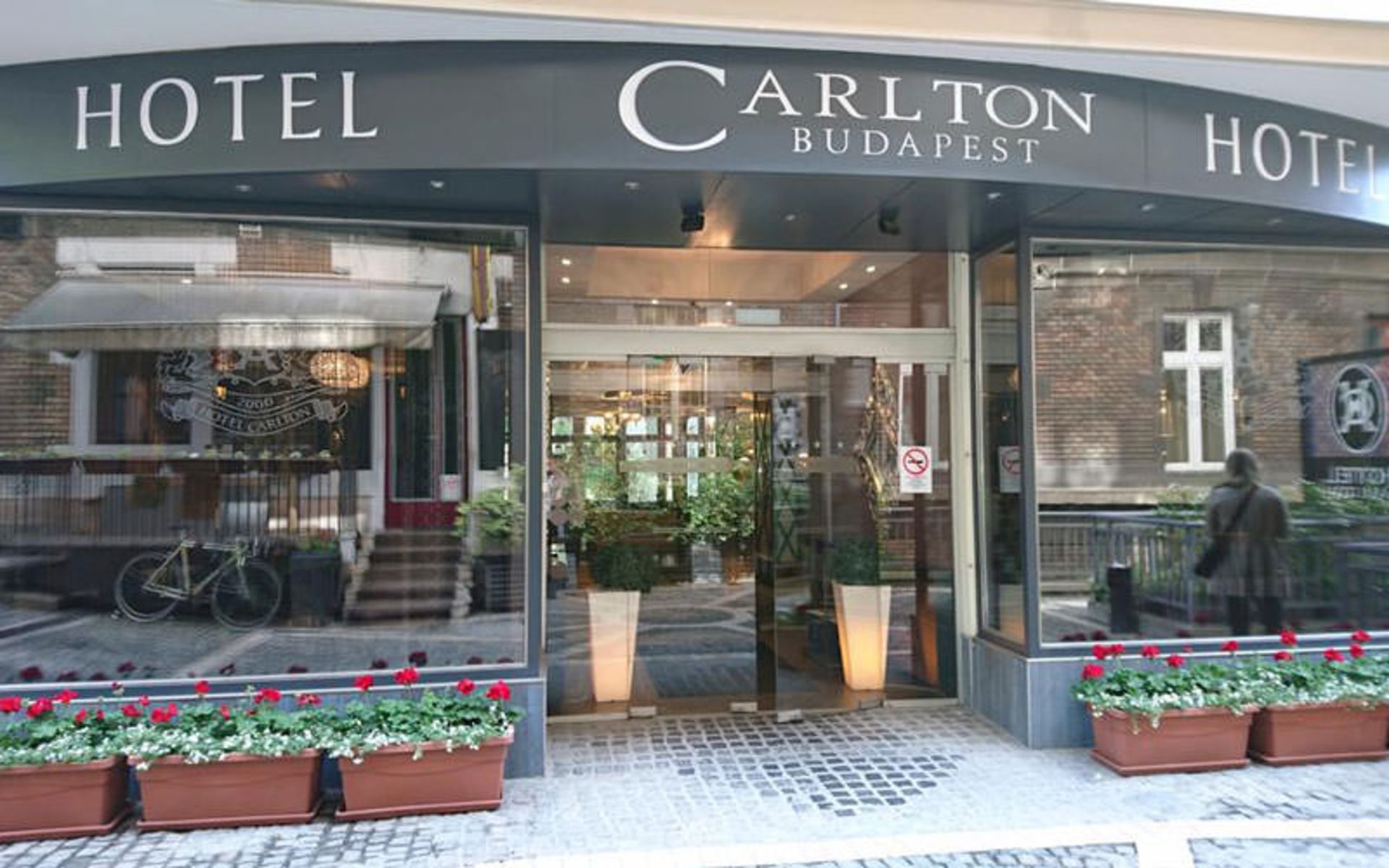 هتل کارلتن بوداپست (Carlton Hotel Budapest)