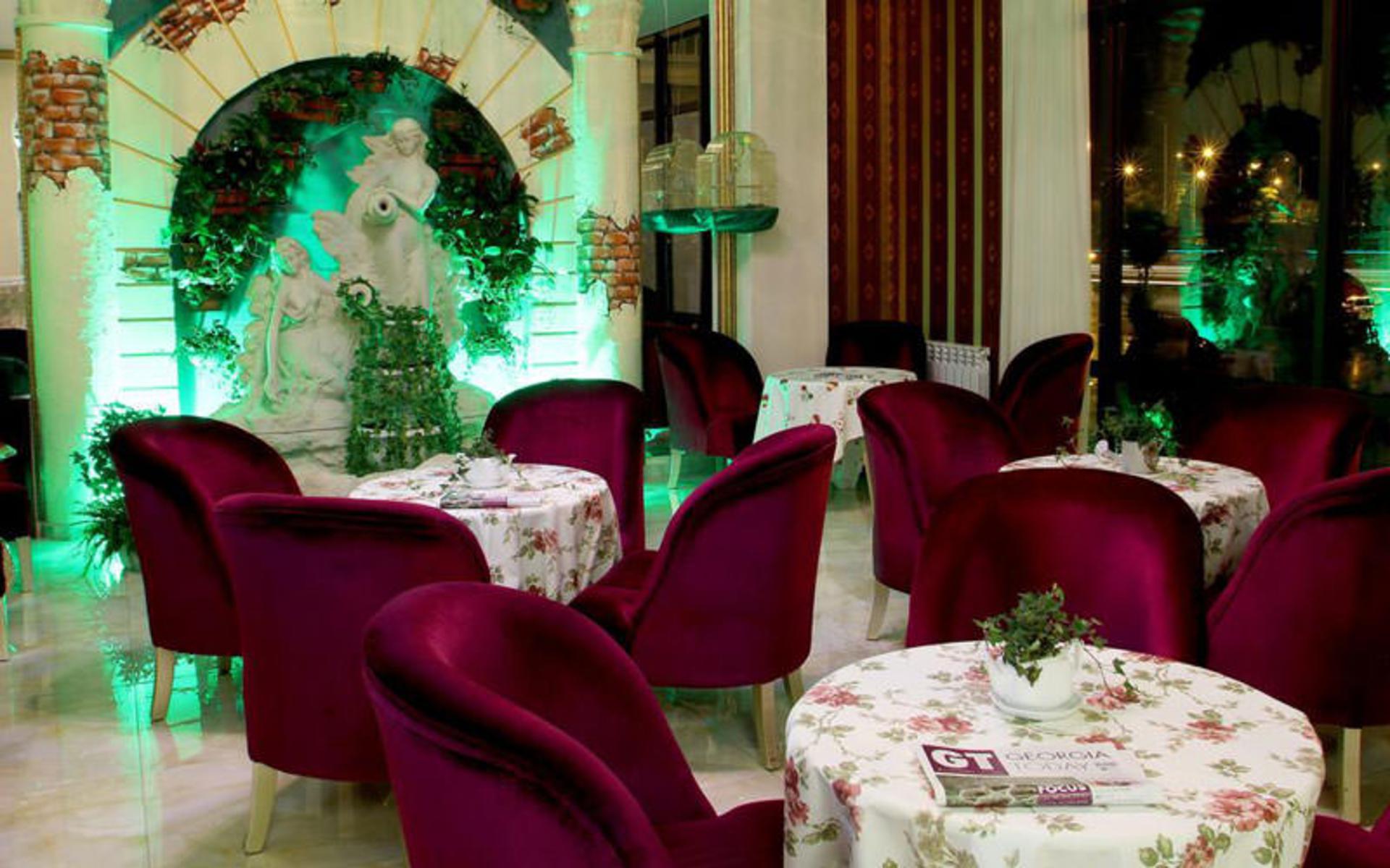 هتل کرون پالاس تفلیس (Cron Palace Tbilisi Hotel)