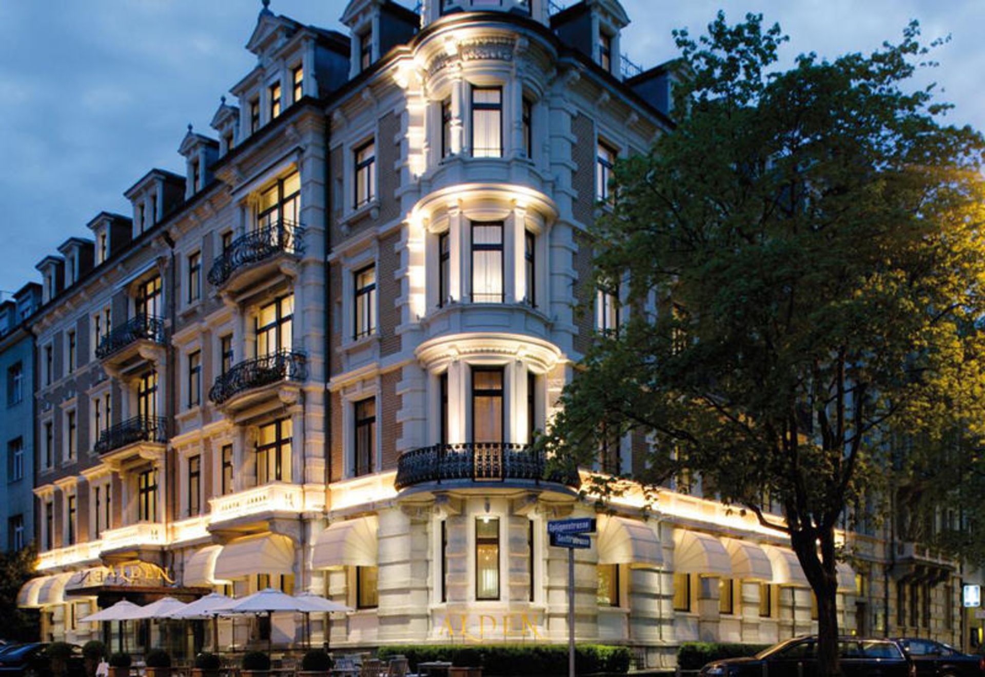 هتل آلدن سوئیت اسپلوجن شلوس زوریخ (Alden Suite Hotel Splügenschloss Zurich)