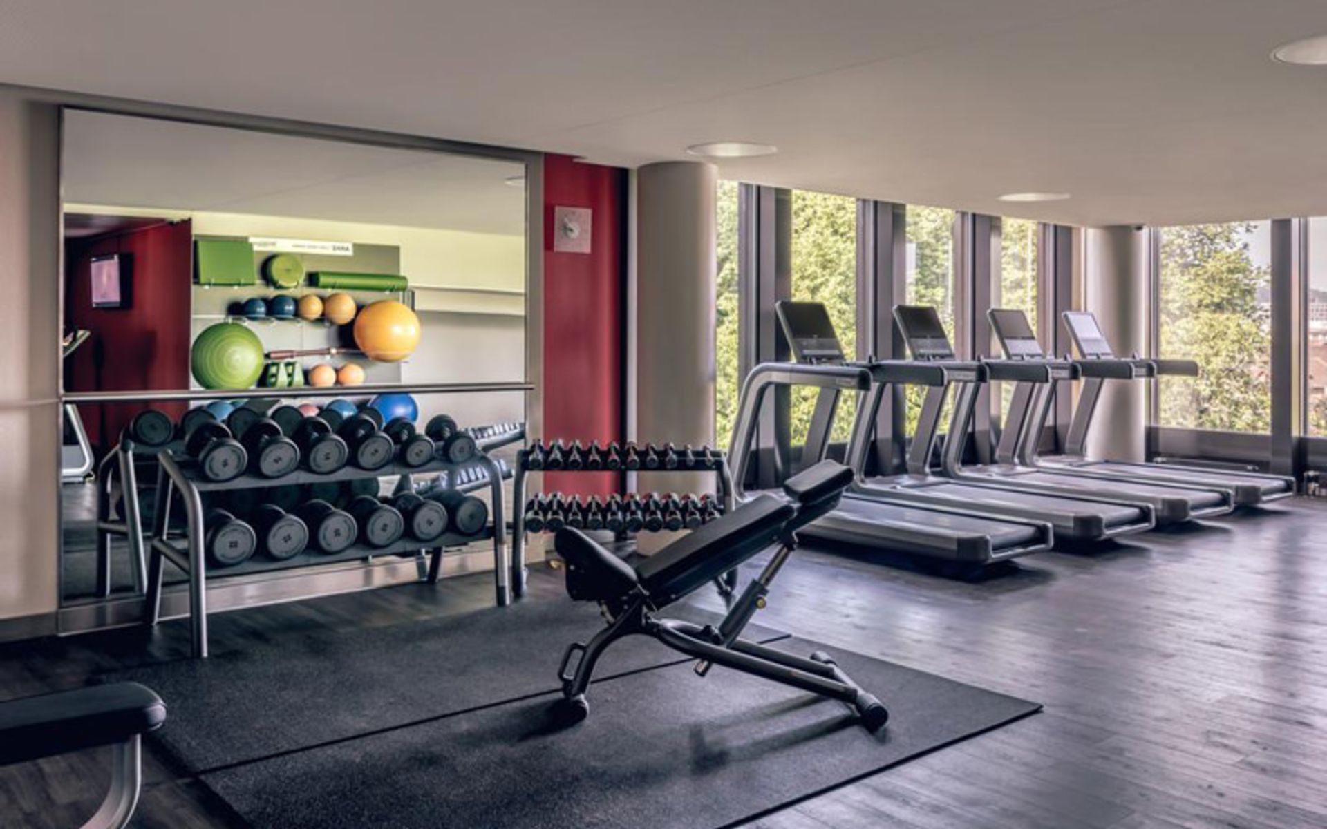 هتل زوریخ ماریوت (Zurich Marriott Hotel)