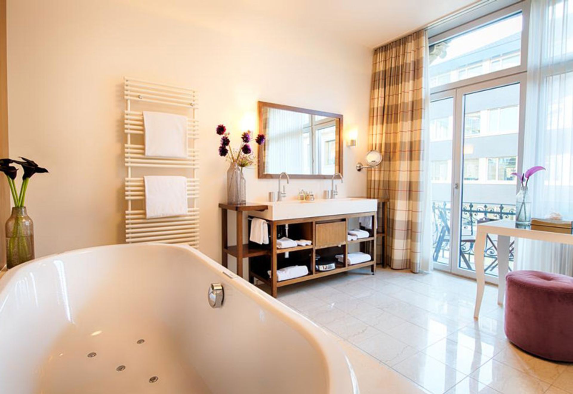 هتل آلدن سوئیت اسپلوجن شلوس زوریخ (Alden Suite Hotel Splügenschloss Zurich)
