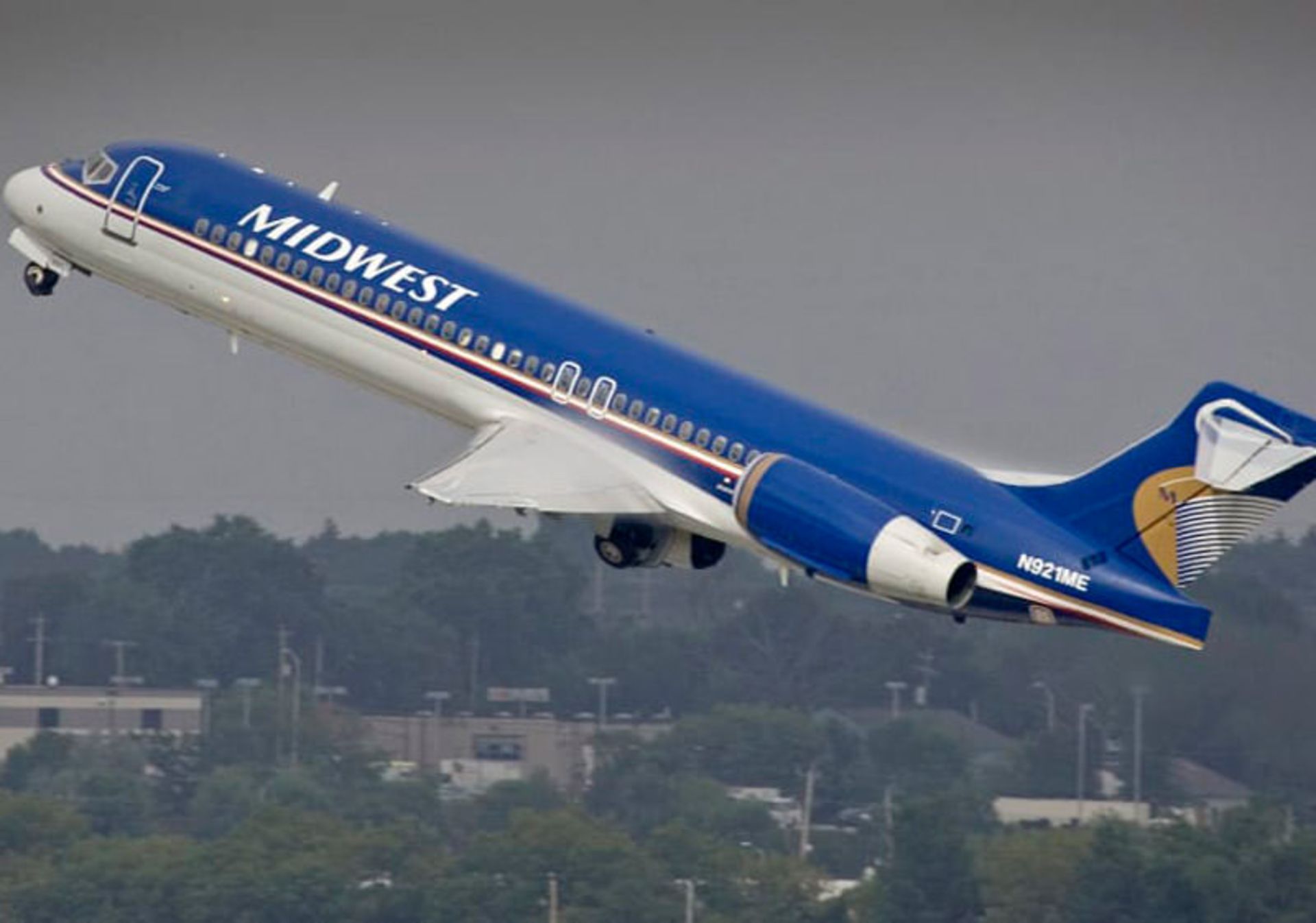 خطوط هوایی میدوست