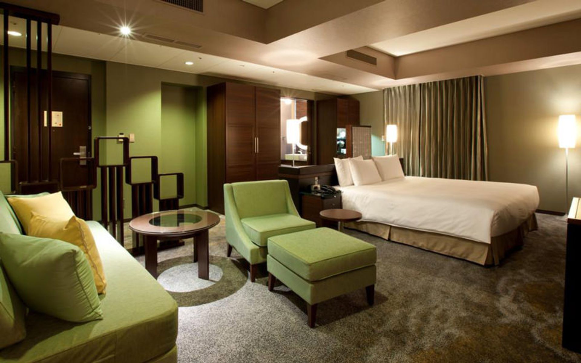 هتل رویال پارک شیدومه (The Royal Park Hotel Tokyo Shiodome)