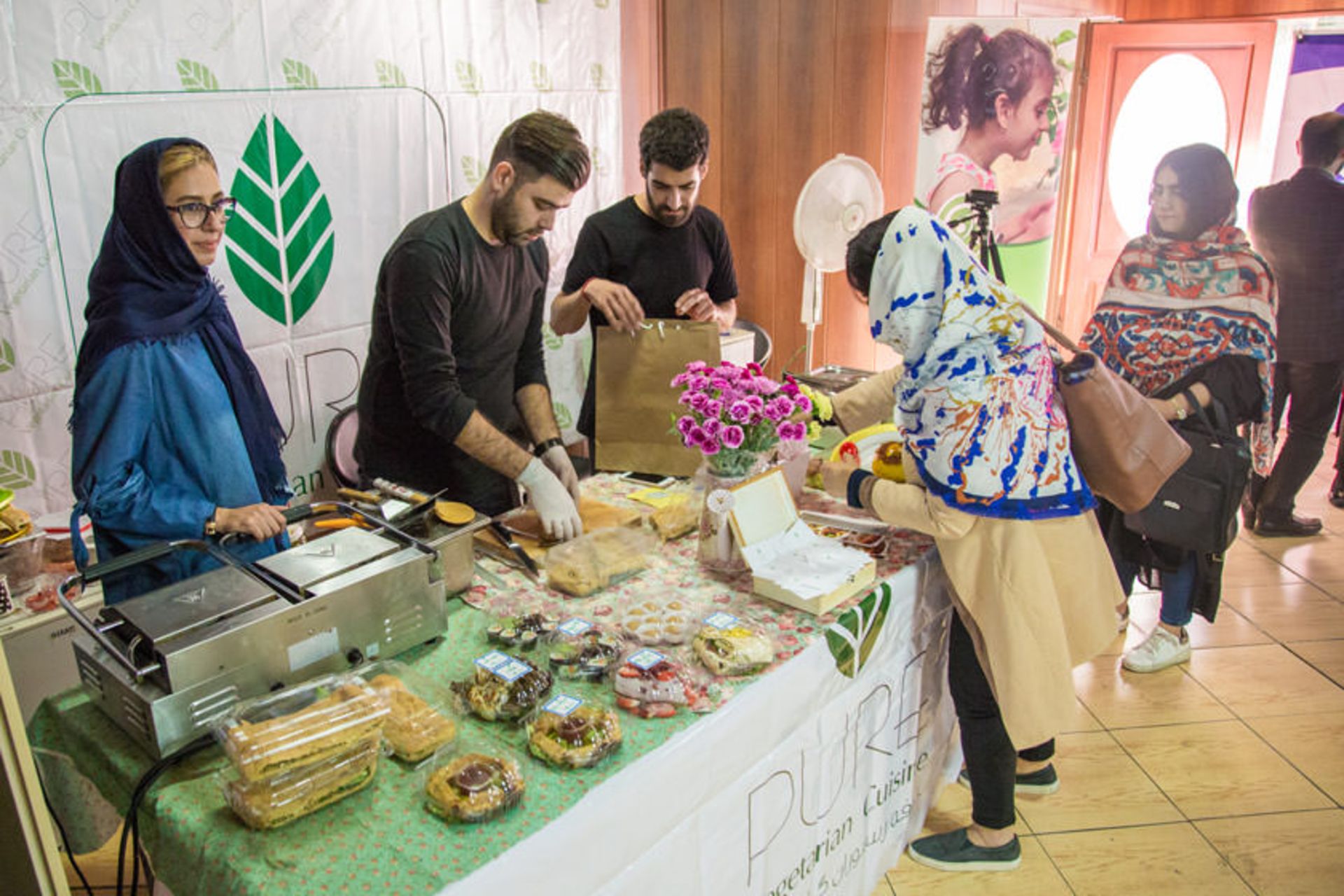 خیریه کمک - جشنواره غذا و نوشیدنی