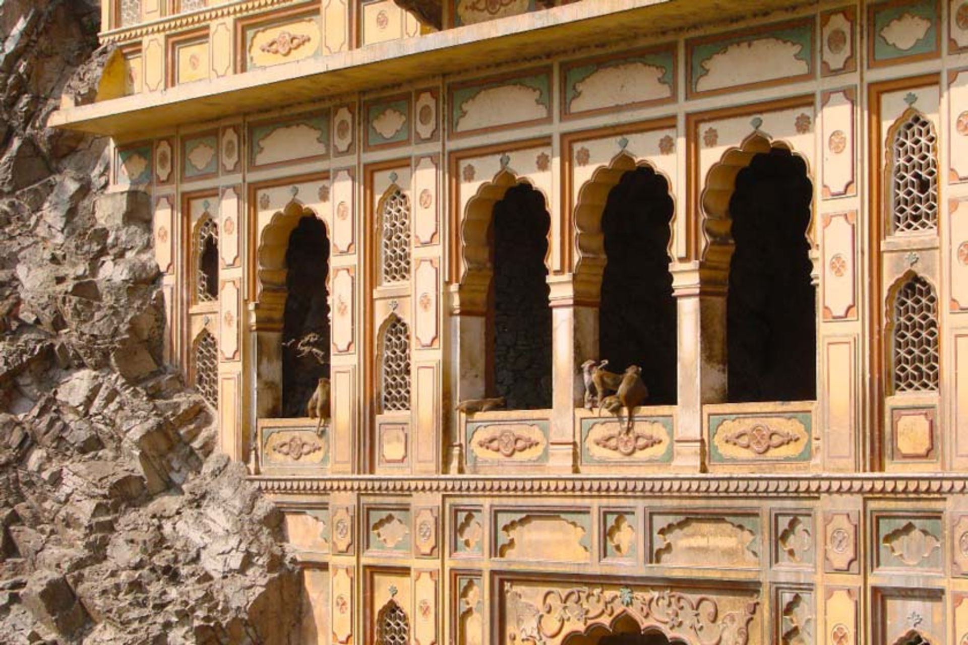 معبد گالتاجی