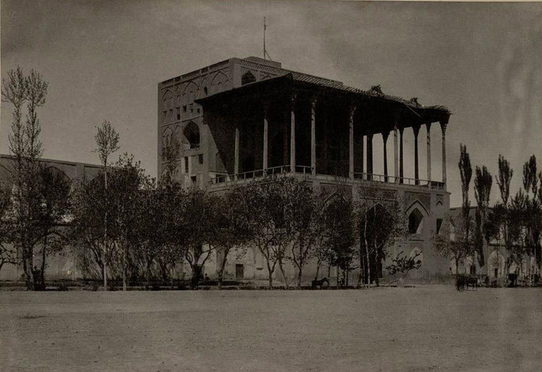 عالی قاپو