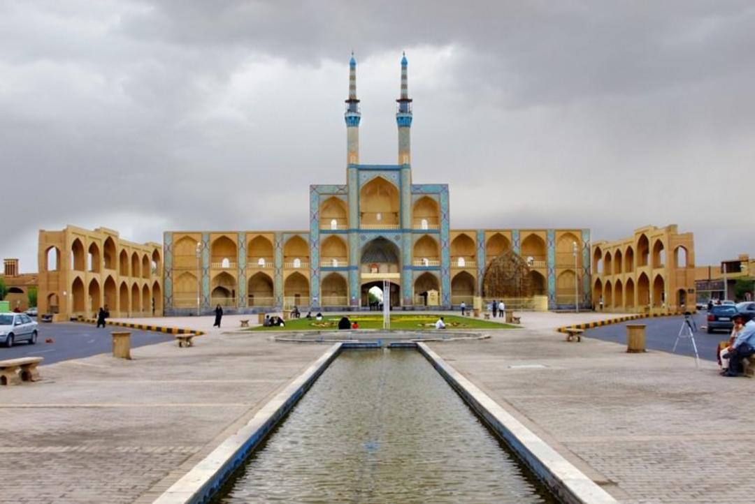 میدان امیرچخماق یزد