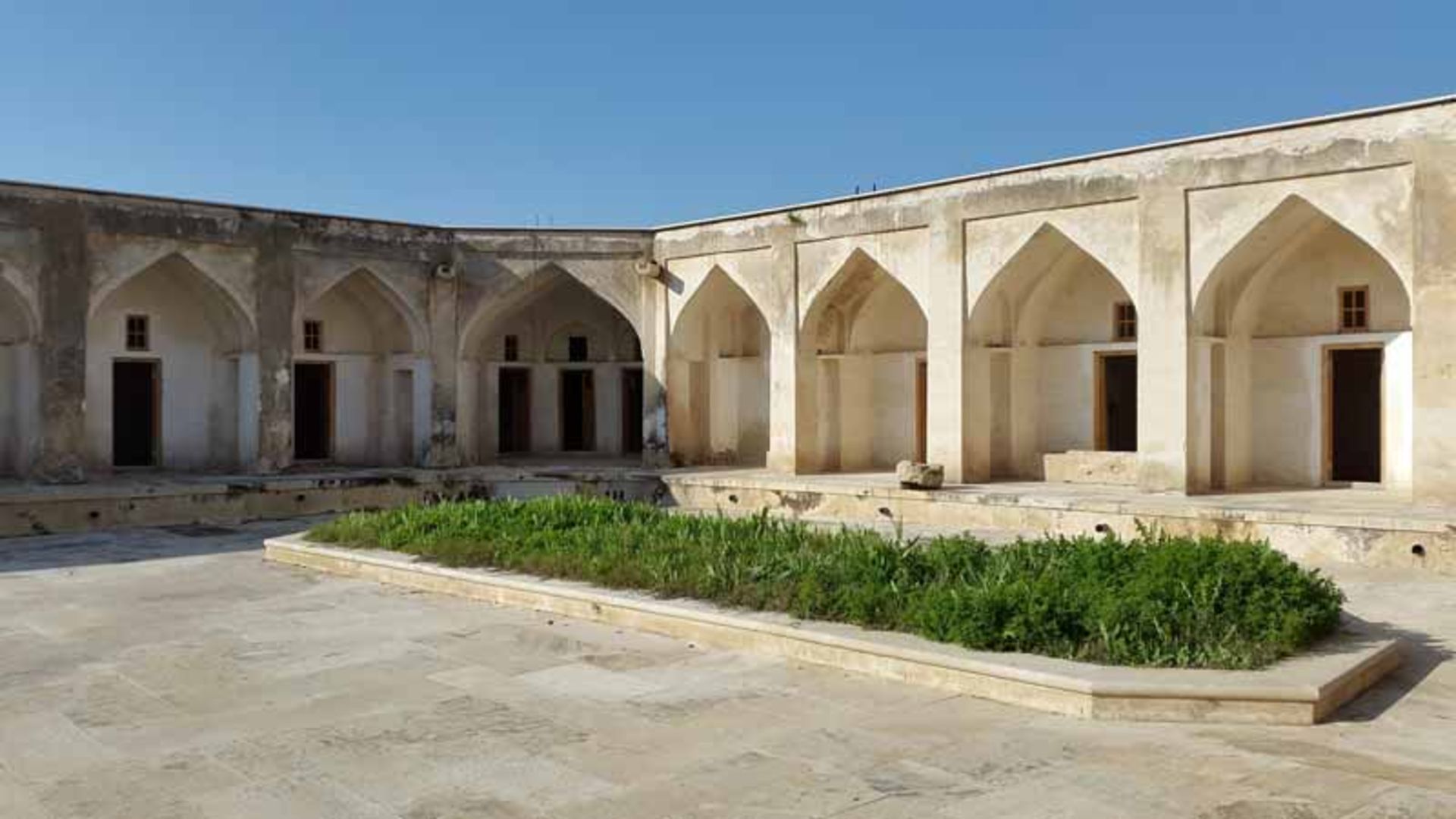 کاروانسرای بلاد شاپور