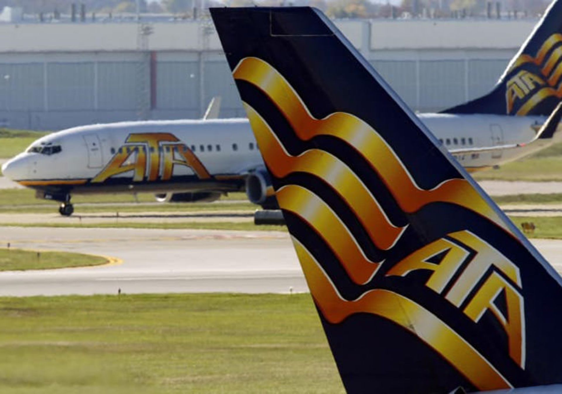 خطوط هوایی ای تی ای ATA