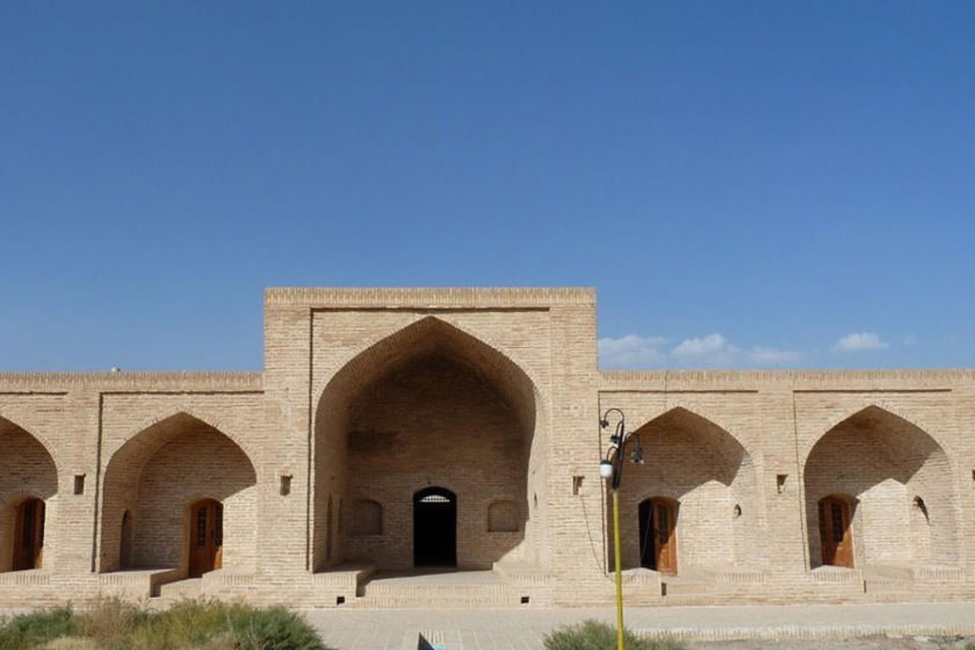 کاروانسرای ده نمک