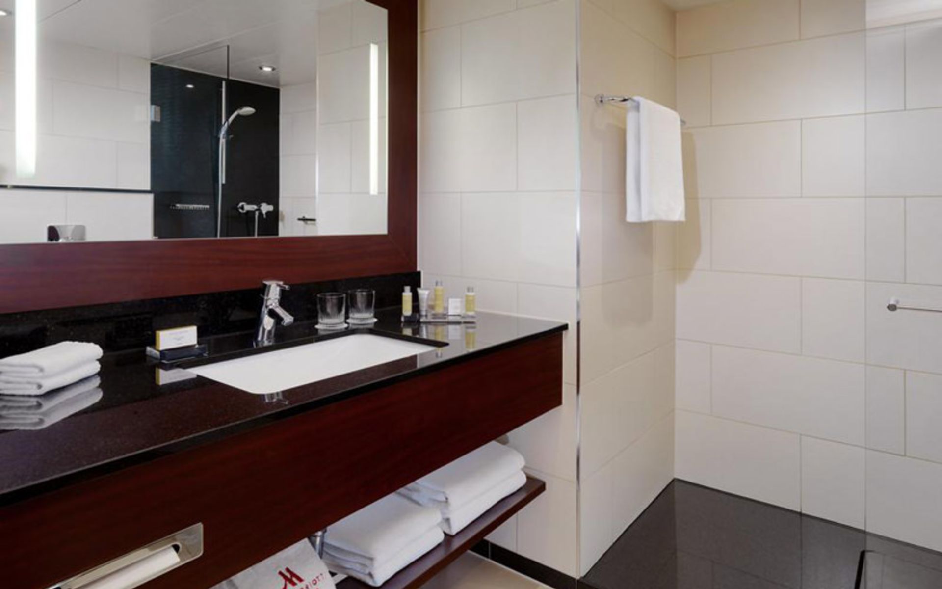 هتل زوریخ ماریوت (Zurich Marriott Hotel)
