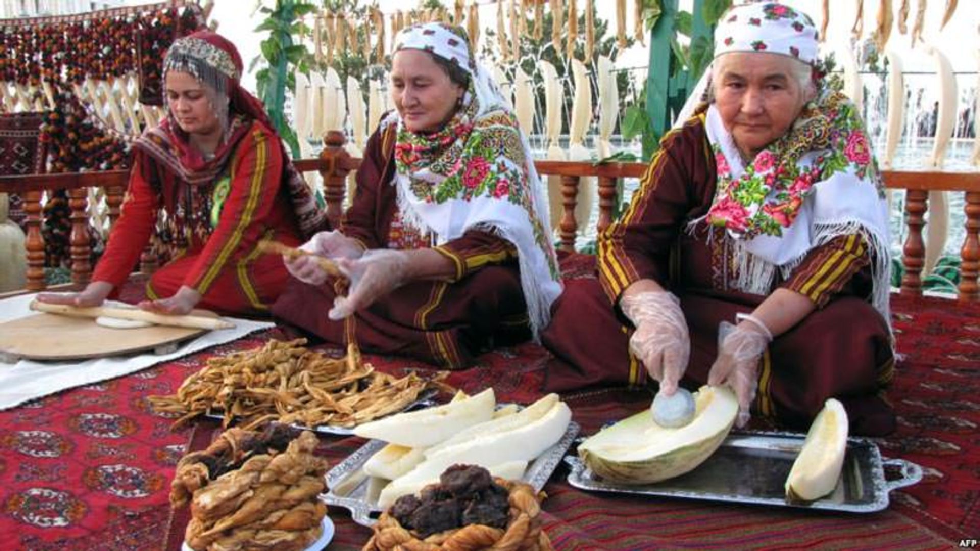 بهترین زمان سفر به عشق آباد؛ شهر سفید بیابان قره قوم در ترکمنستان