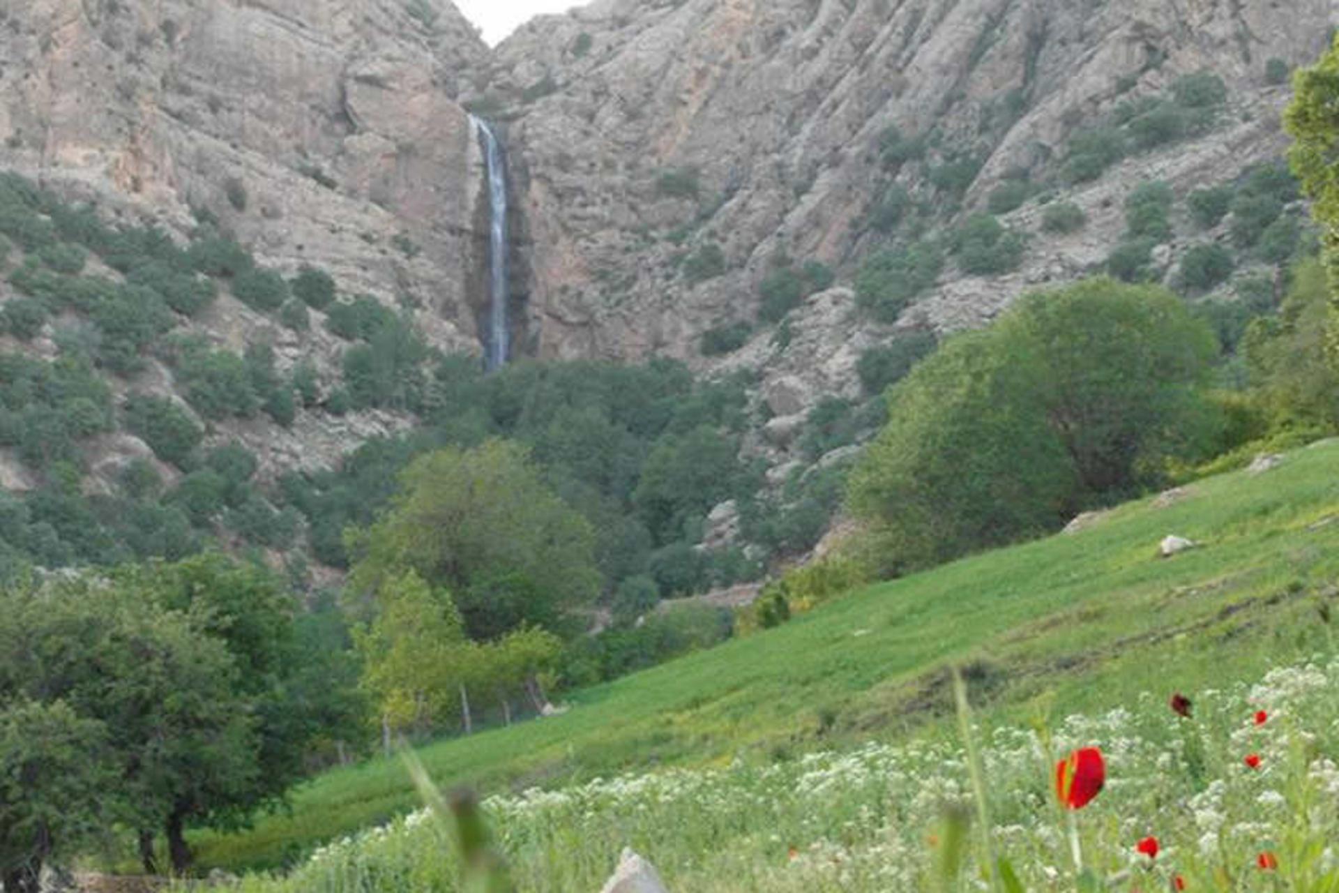 آبشار بهرام بیگی