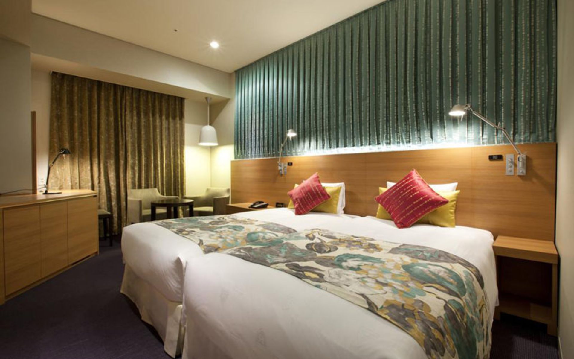 هتل رویال پارک شیدومه (The Royal Park Hotel Tokyo Shiodome)