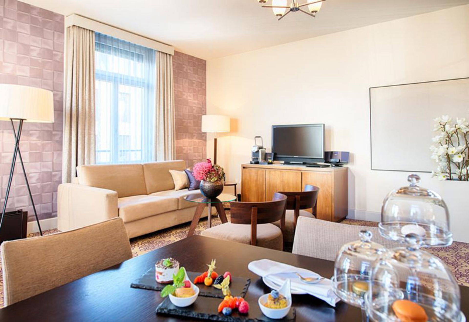 هتل آلدن سوئیت اسپلوجن شلوس زوریخ (Alden Suite Hotel Splügenschloss Zurich)