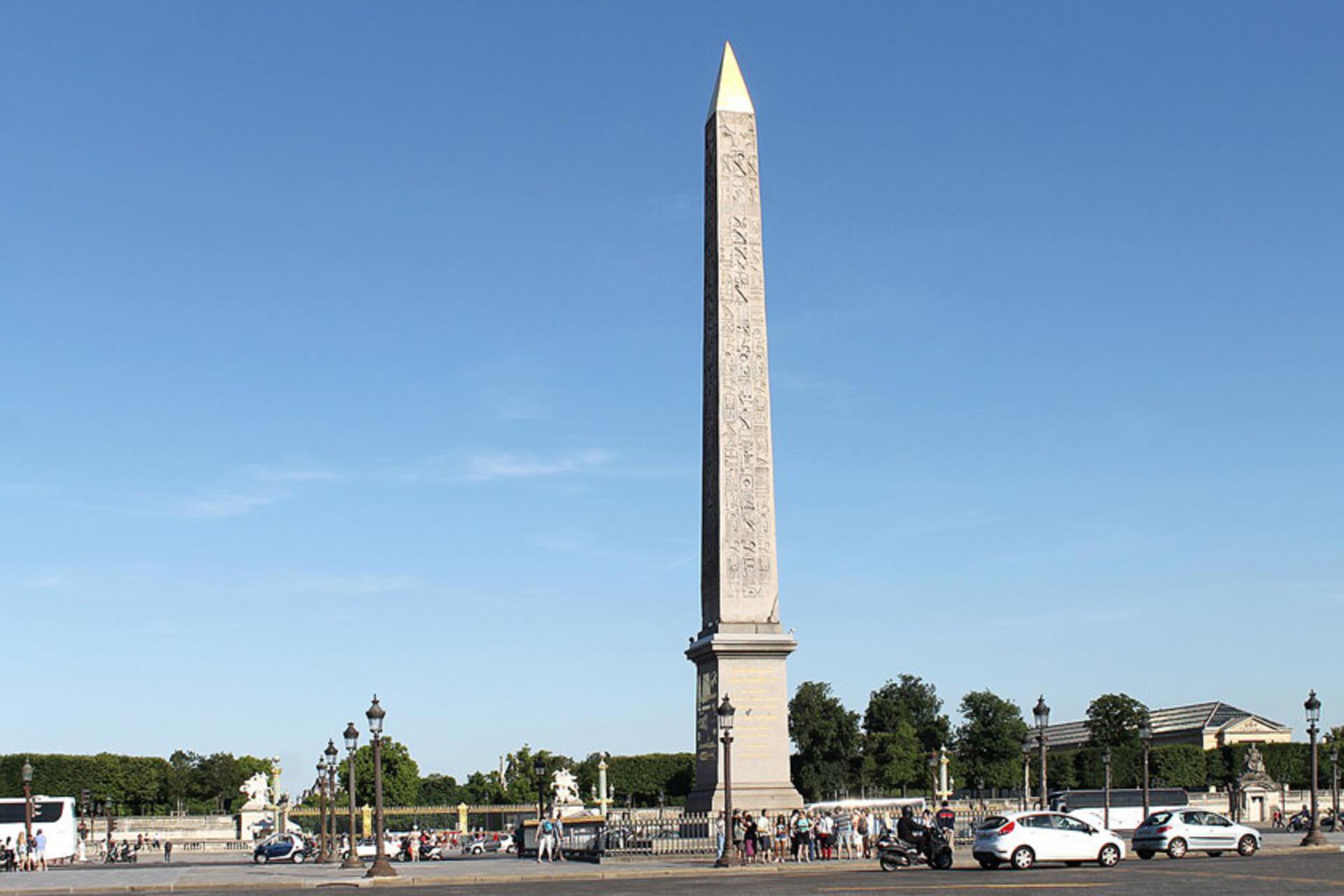 بنای یادبود لوکسور ابلیسک
