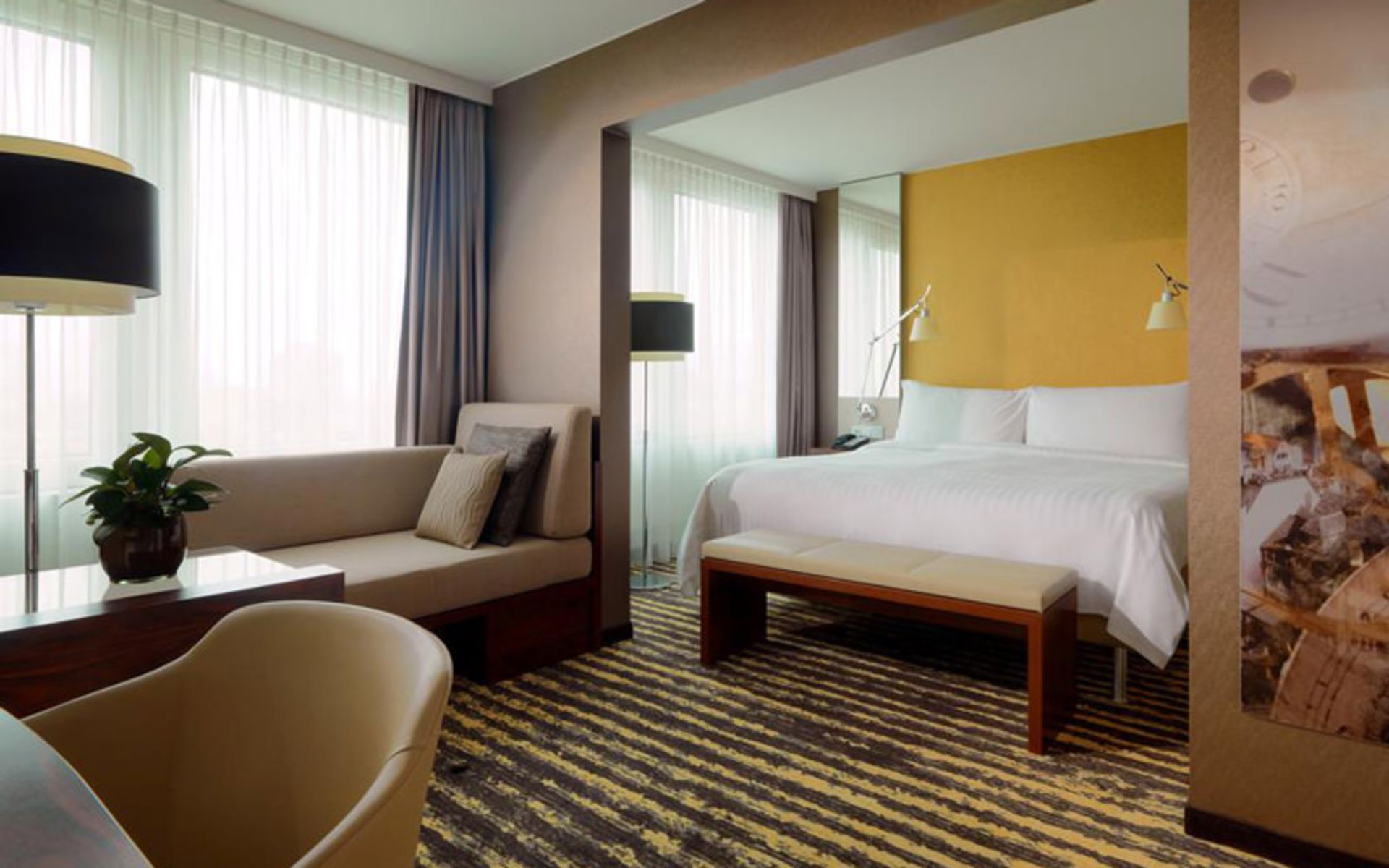 هتل زوریخ ماریوت (Zurich Marriott Hotel)