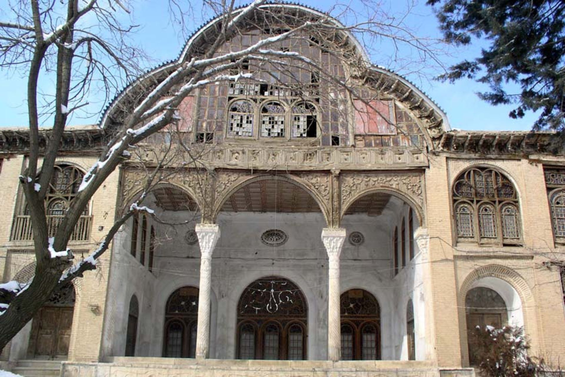 عمارت مشیر دیوان 