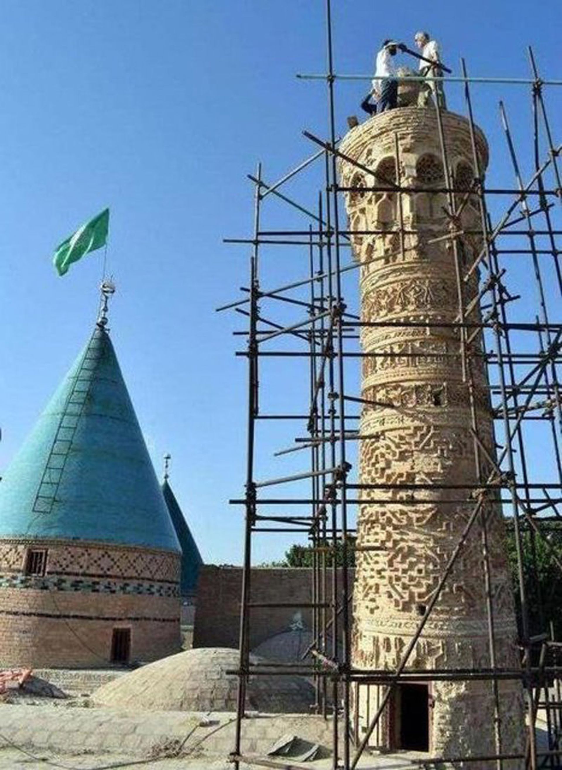مناره سلجوقی بسطام