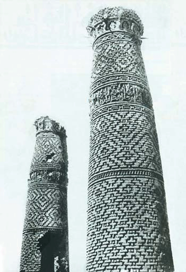 مدرسه دومنار طبس