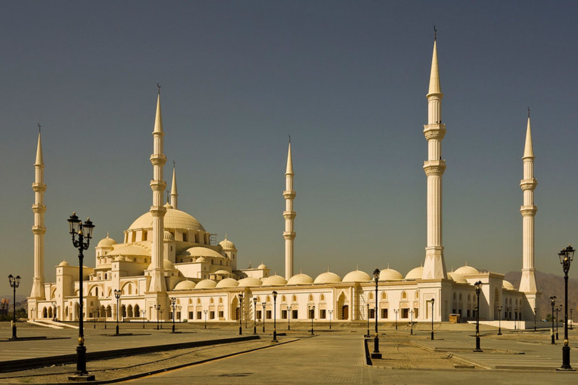 مسجد بزرگ شیخ زاید فجیره