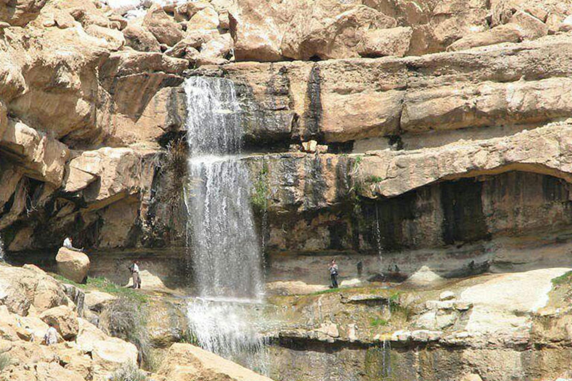 آبشار گیسو
