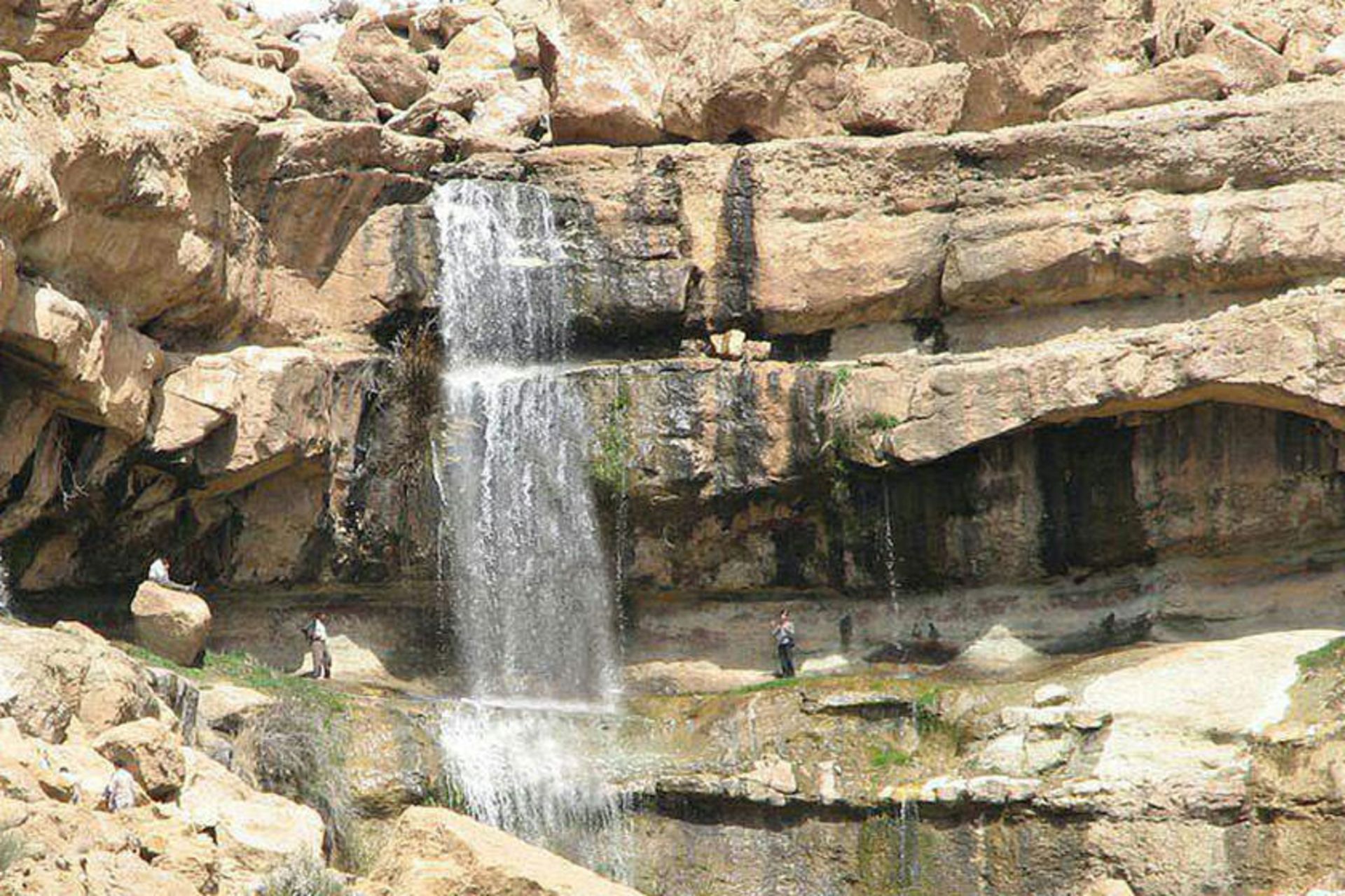 آبشار گیسو
