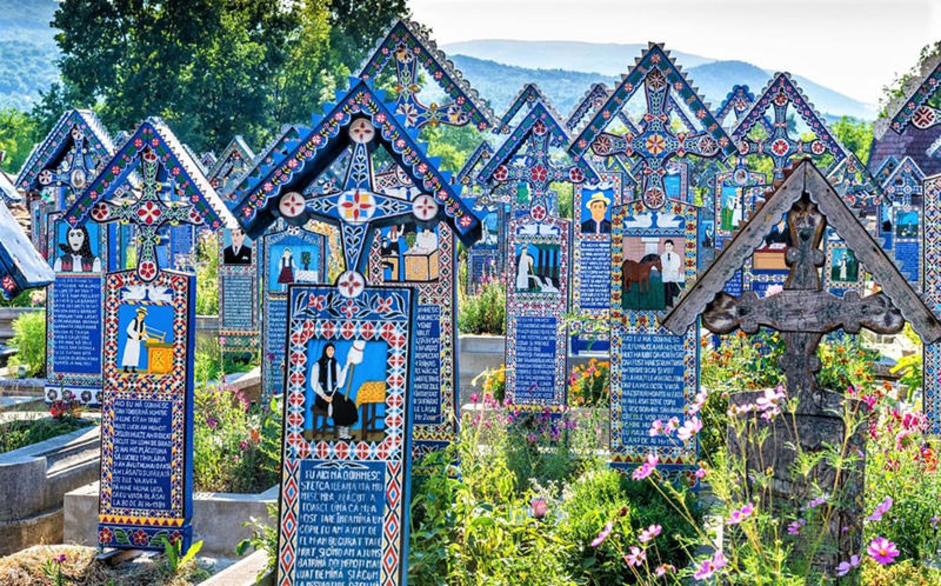 قبرستان های عجیب