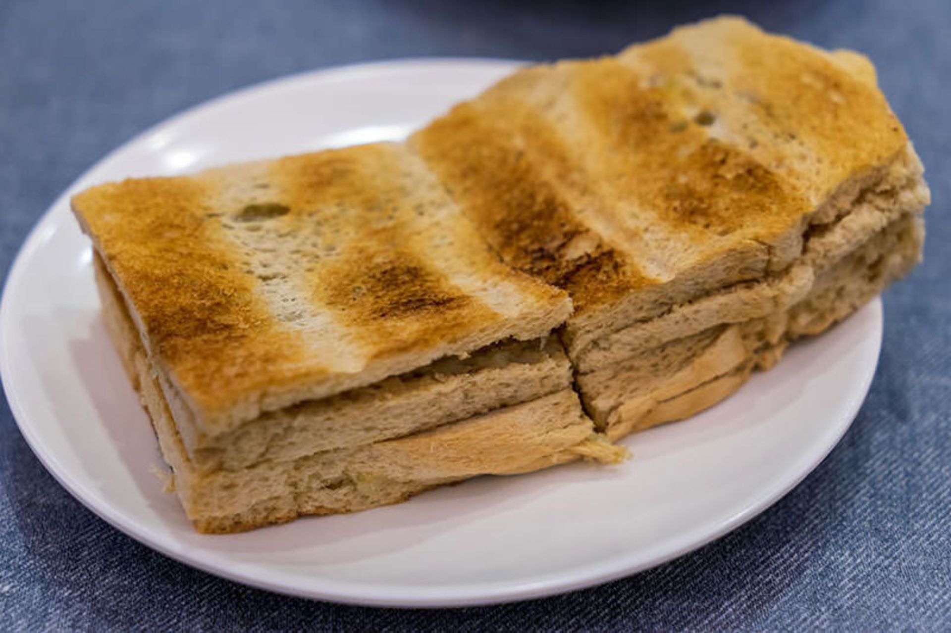میان وعده