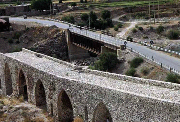 تخت شاه نشین