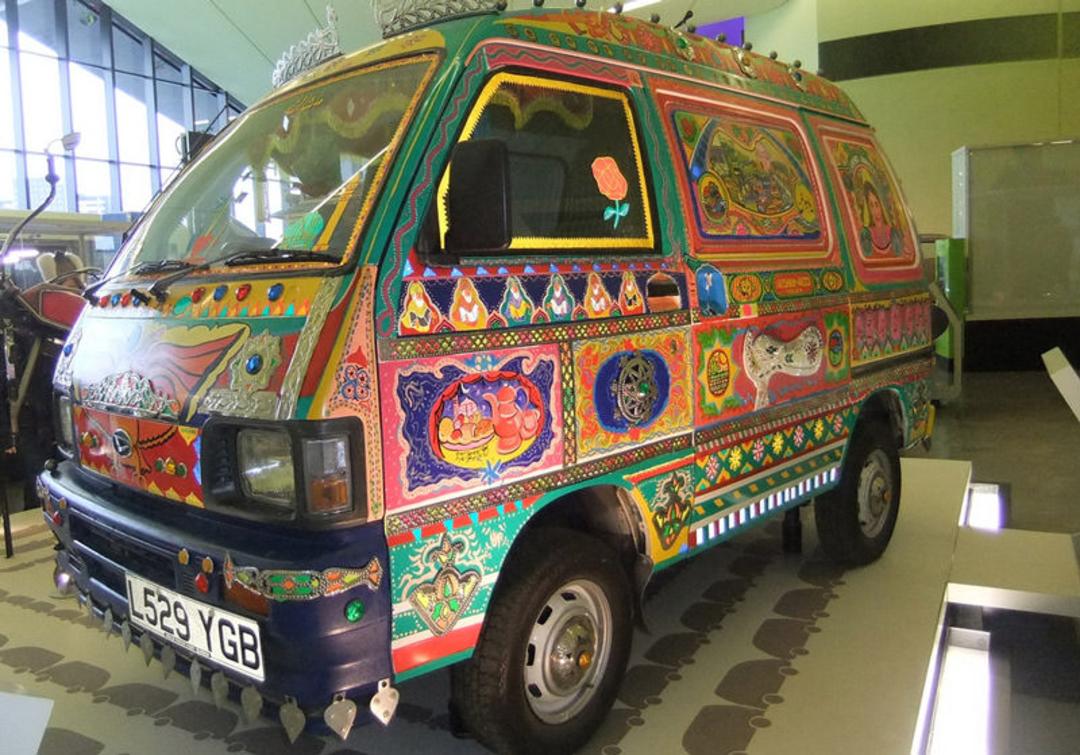 ماشین رنگ شده
