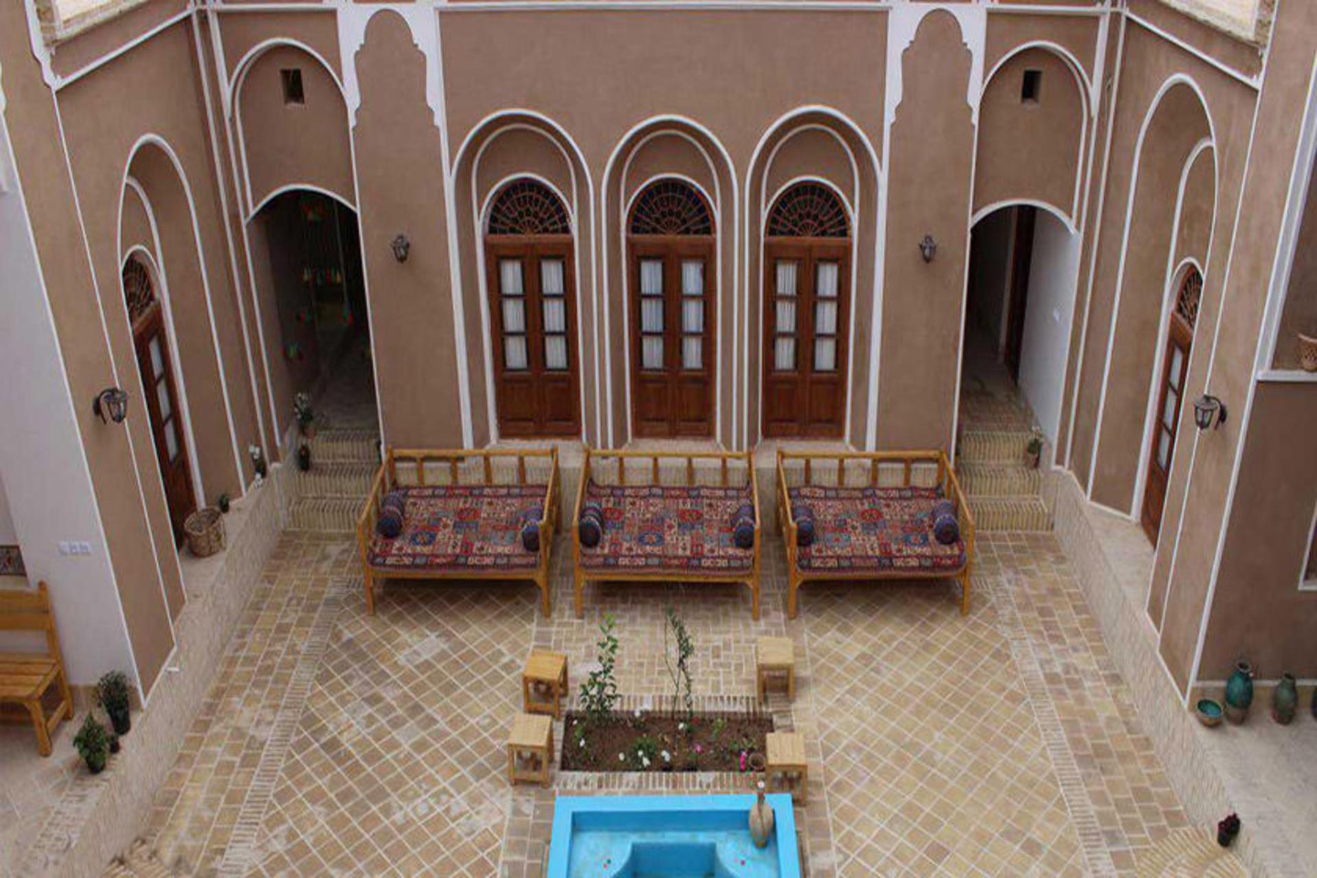 اقامتگاه ماه بی بی اردکان