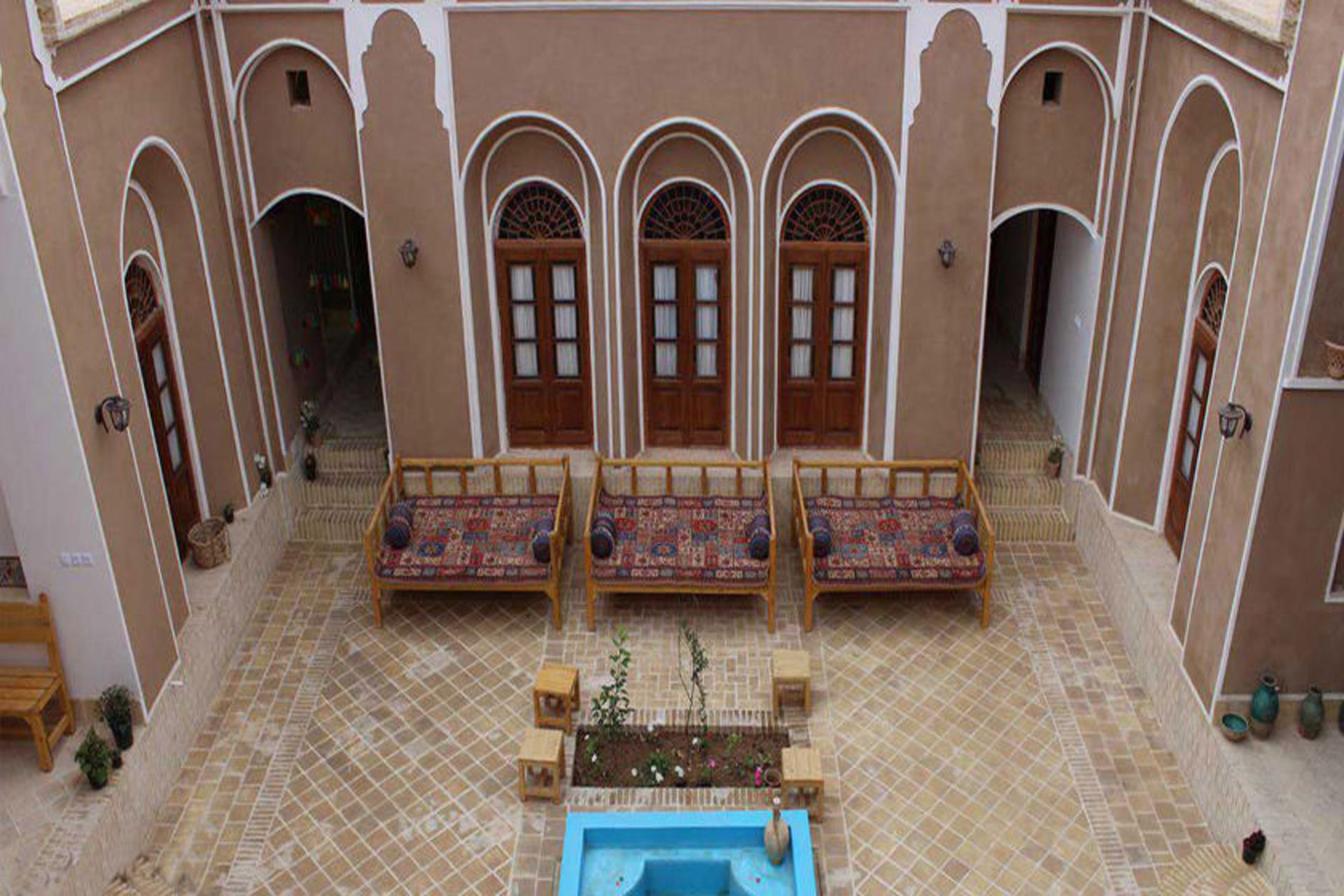 اقامتگاه ماه بی بی اردکان