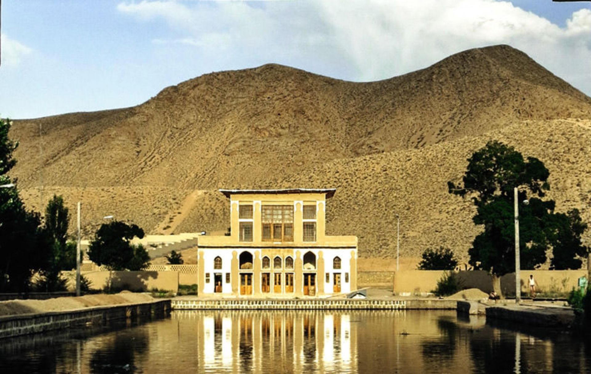 بنای فتحعلی شاهی دامغان