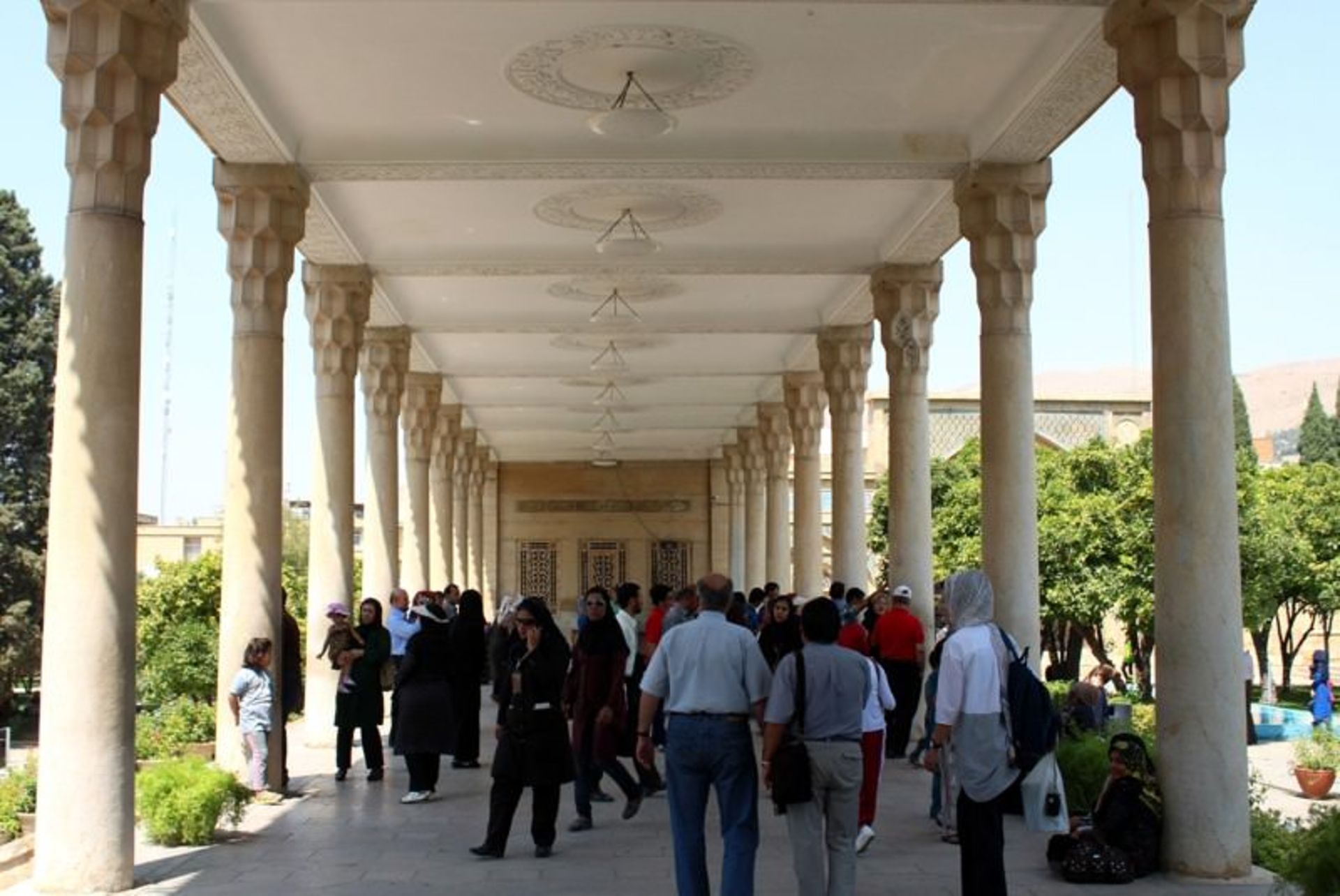 رواق چهار ستون حافظیه