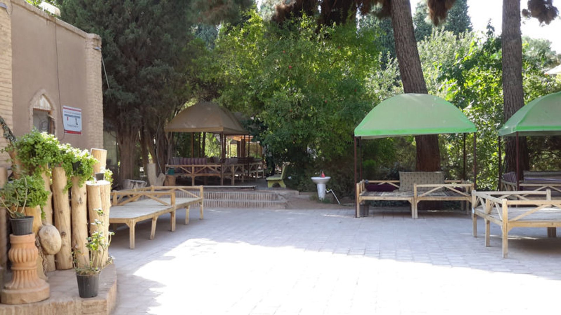 رستوران در بیرجند