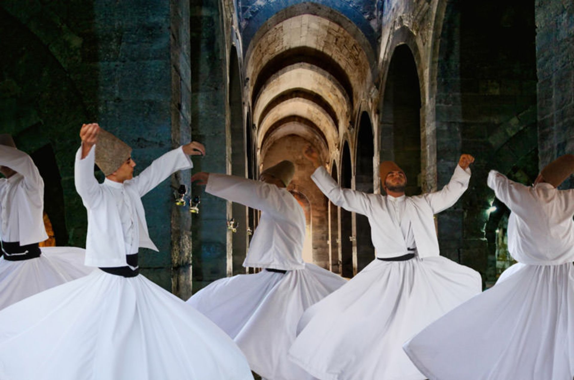 با سماع زنان مولانا در قونیه