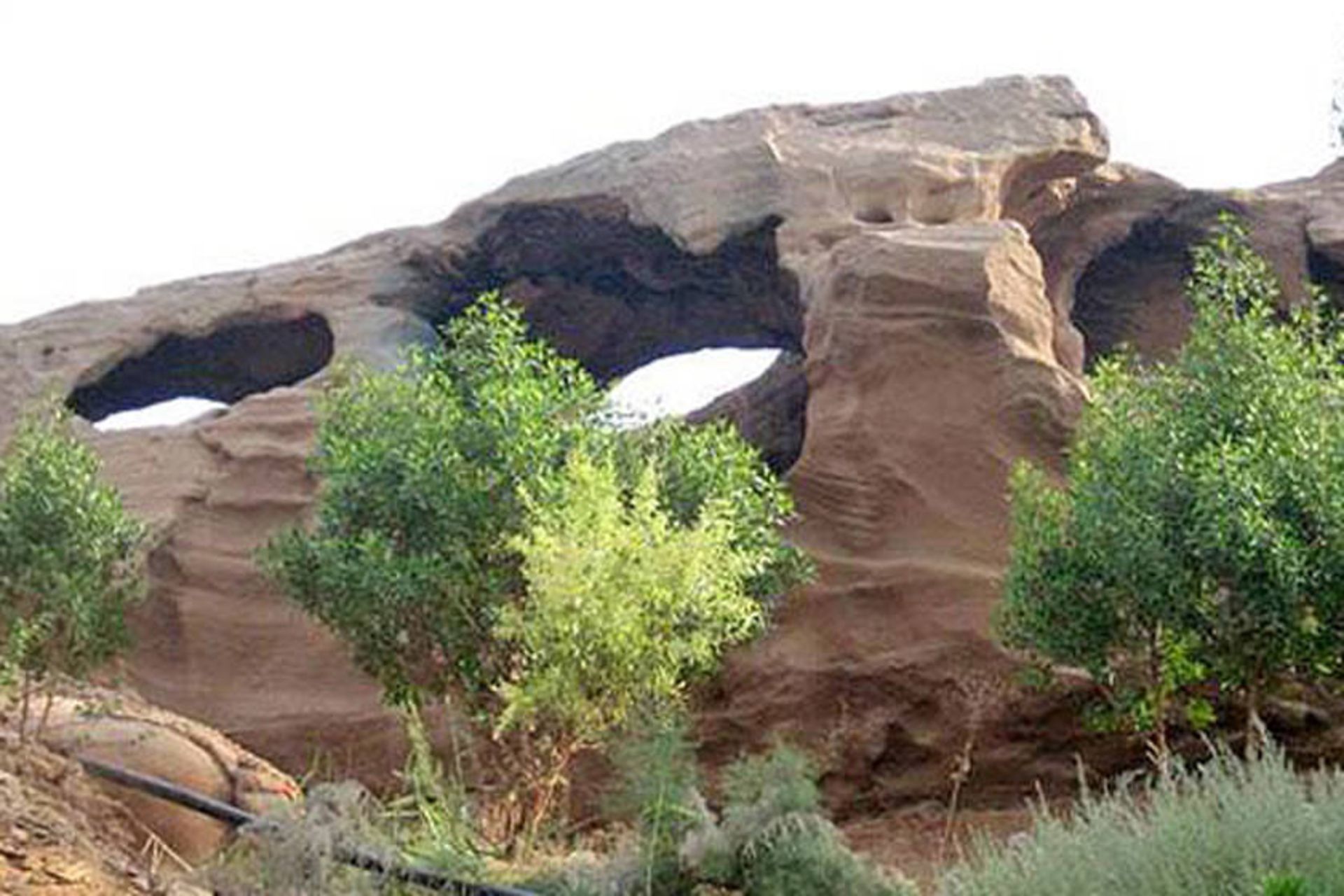 گورستان سنگی تپه کوهساران