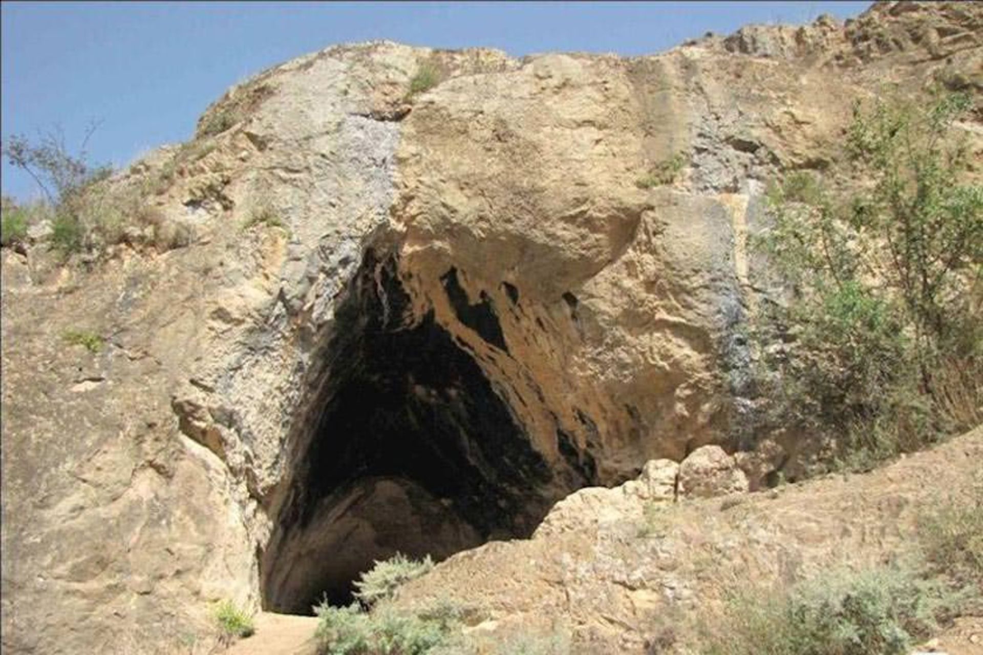 غار زنگیان