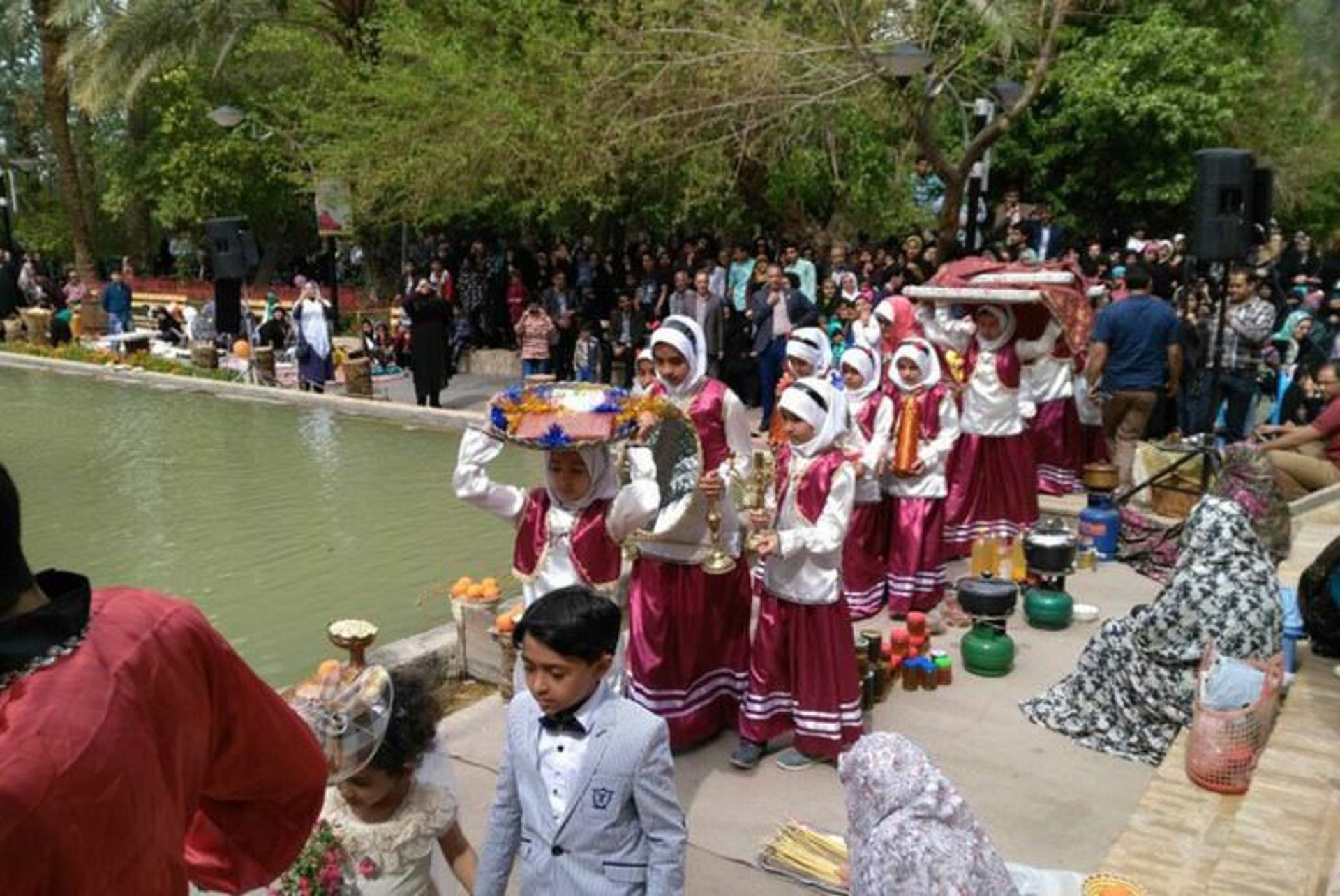 جشنواره بهار نارنج در  باغ گلشن طبس